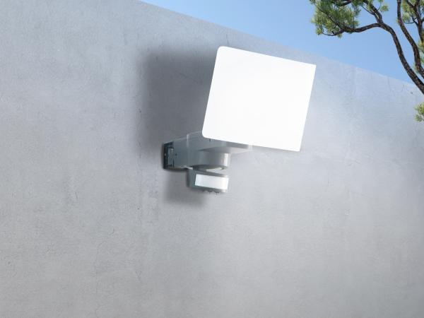 LED floodlight + PIR 24W / 4000K - LFX221 1