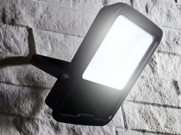 LED PROFI floodlight 200W / 5000K / BK - LF6027 1