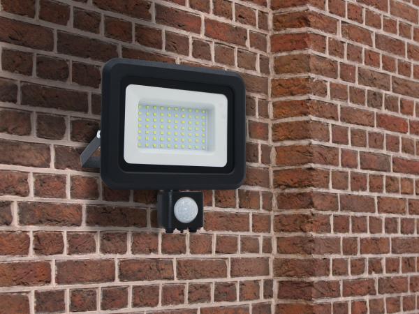 Outdoor black LED floodlight with sensor 50W / 4000K - LF0024S